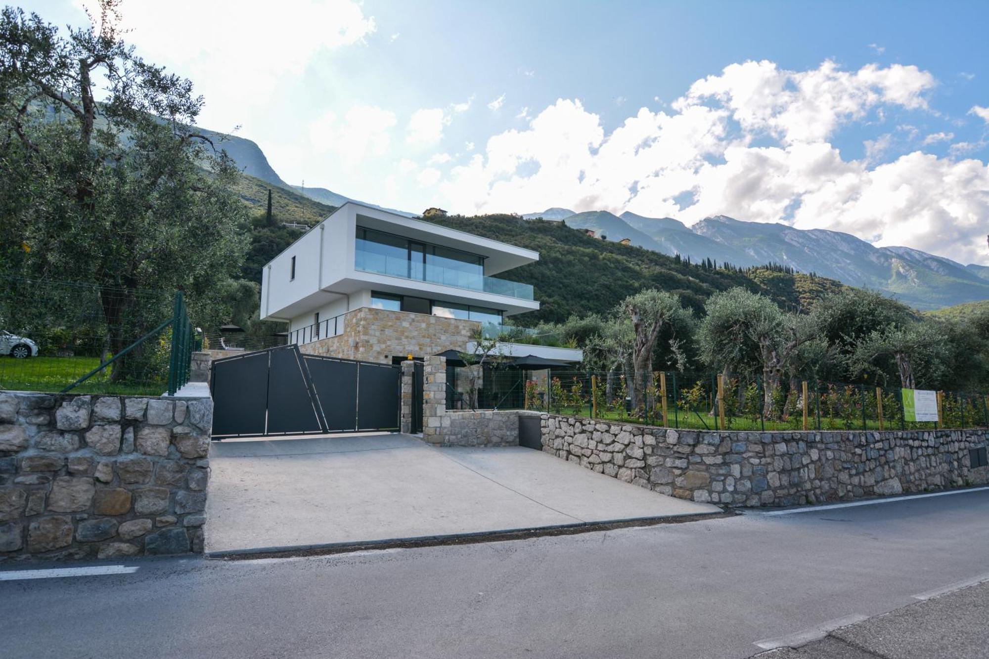 Olivo Luxury Apartments Malcesine Dış mekan fotoğraf