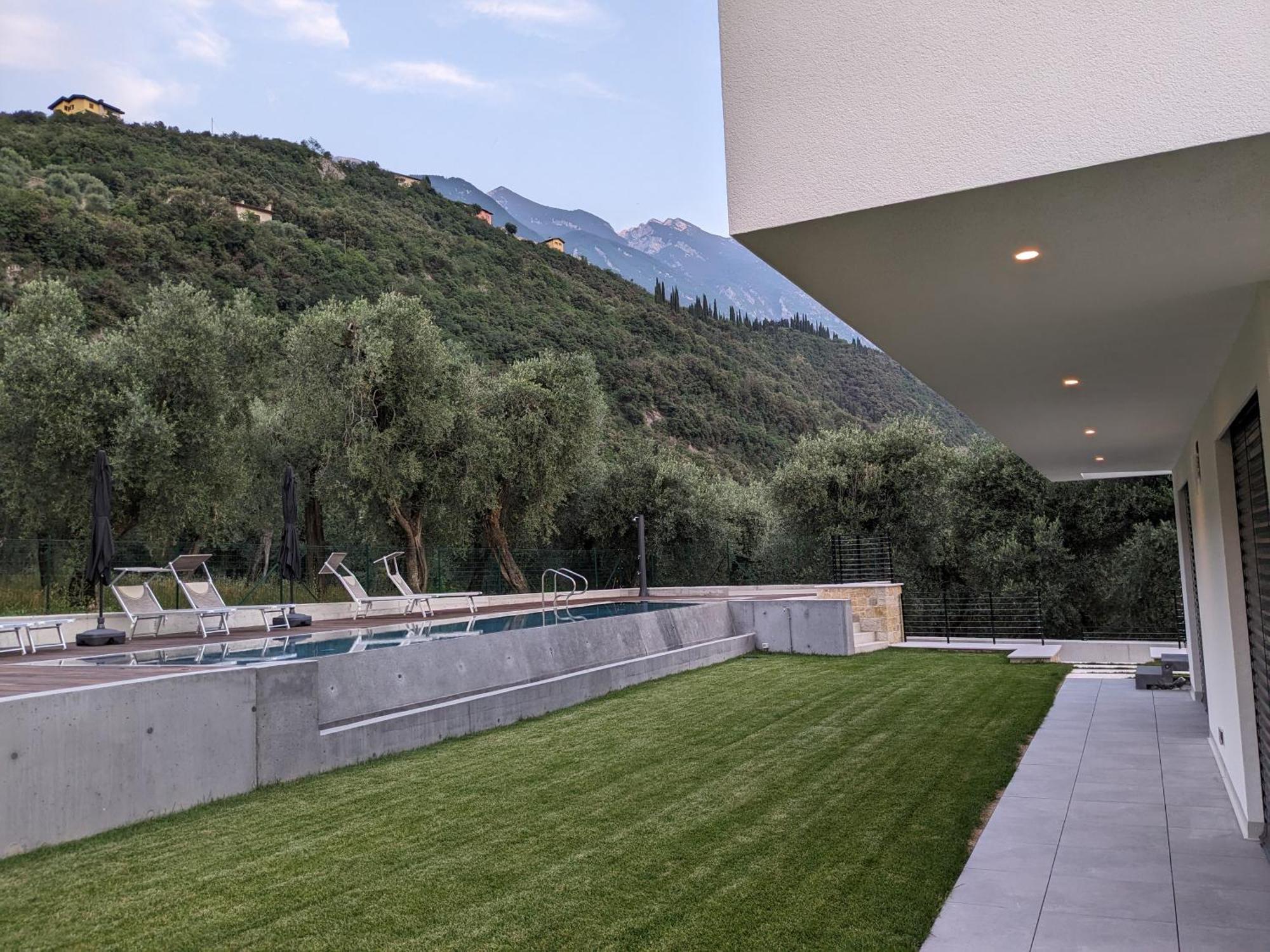 Olivo Luxury Apartments Malcesine Dış mekan fotoğraf